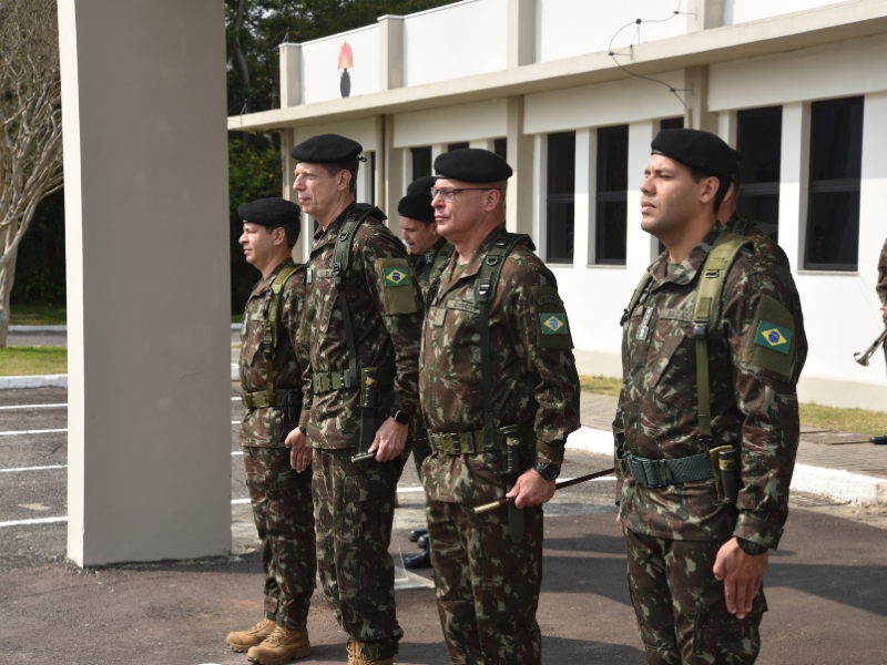 Visita do Comandante da 5ª DE ao Comando da AD/5